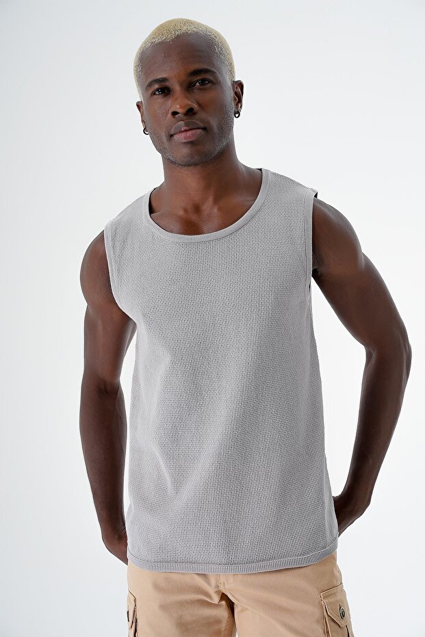 Men's Crew Neck Flexible And Mesh Textured Sleeveless Knitwear Singlet Gray 24S269
