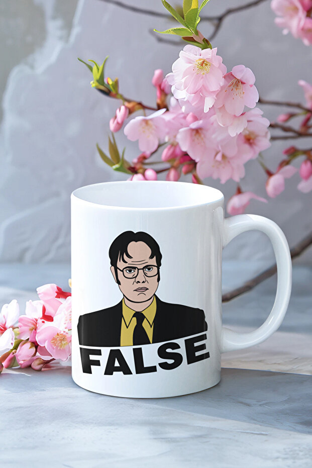 كوب مطبوع عليه False Dwight Schrute The Office