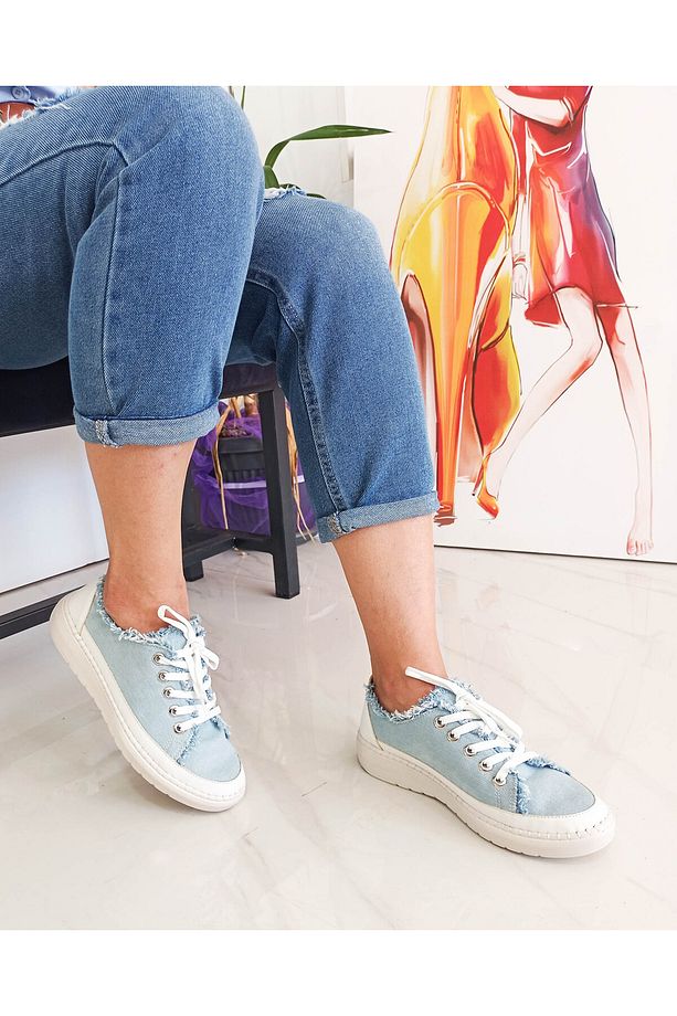 Mavi Renk Bağcıklı Düz Taban Kadın Kot Sneakers - 1
