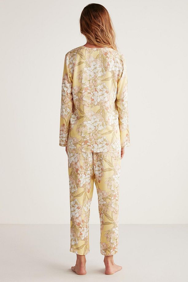 Çiçek desenli pijama takımı - 4