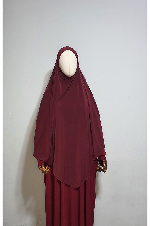 Maxi ready-to-wear veiled sandy soufflé khimar burgundy suitable for Hajj and Umrah