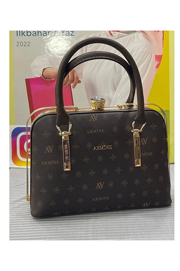 339 موديل حقيبة مطبوعة باللون البني