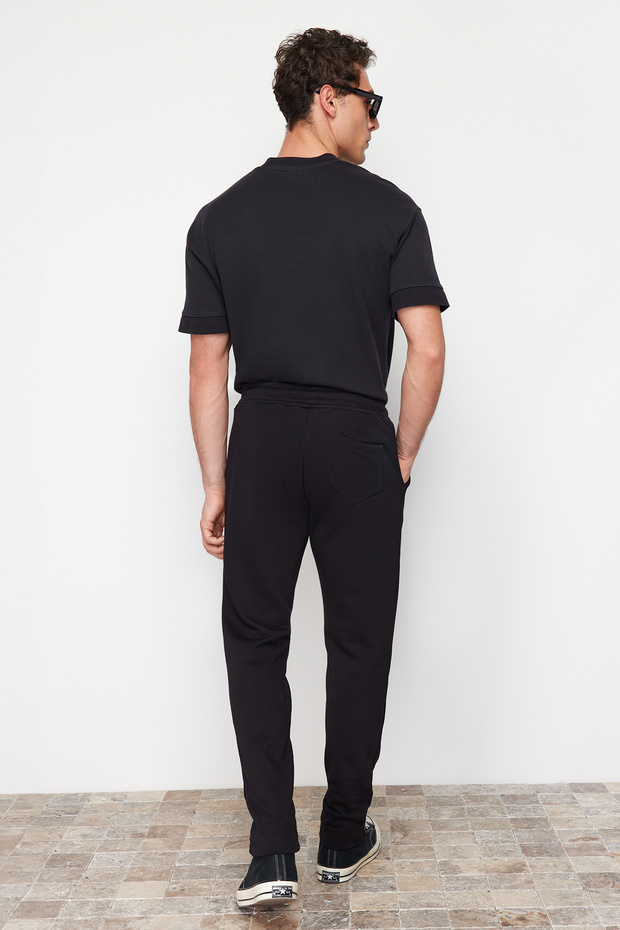 TMNSS24EA00008 بنطال رياضي أسود أساسي - 6