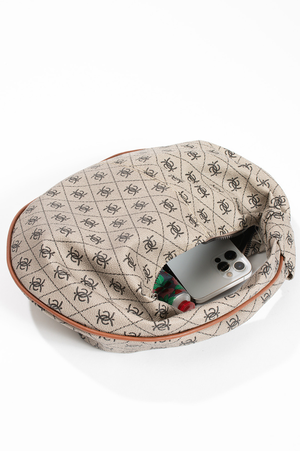 Classical Printed Handbag with Stylish Design - 5