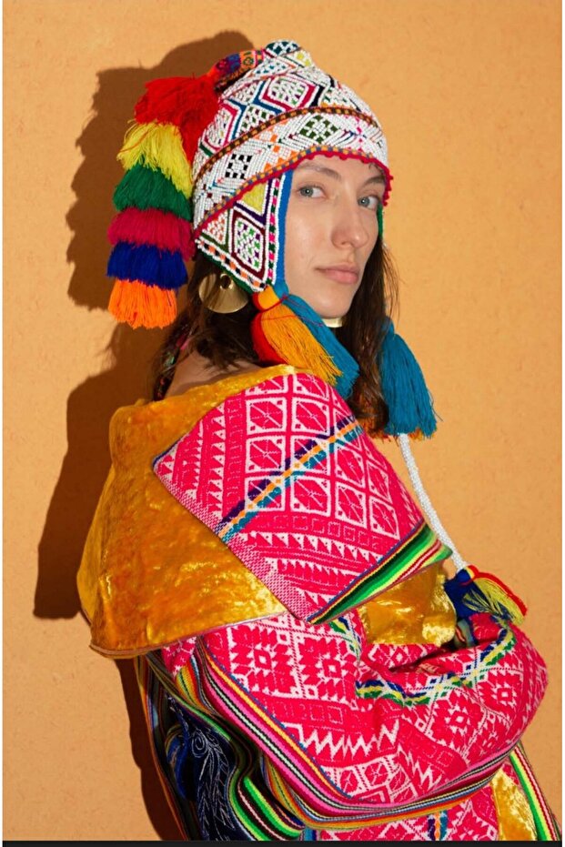 Peru El Örmesi Boncuk İşlemeli Bere - 1