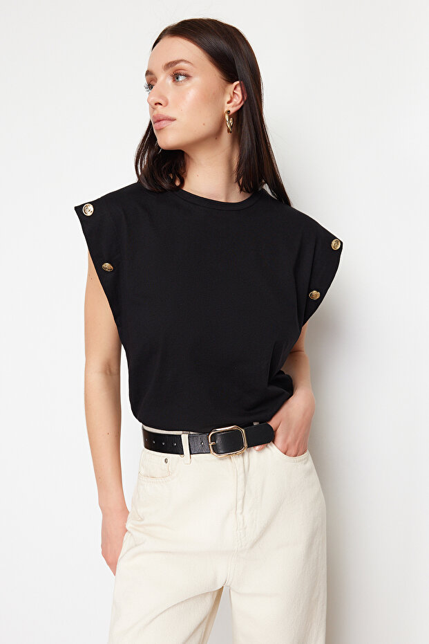 Siyah %100 Pamuk Düğme Detaylı Vatka Görünümlü Basic Bisiklet Yaka Örme T-Shirt TWOSS23TS00016 - 3