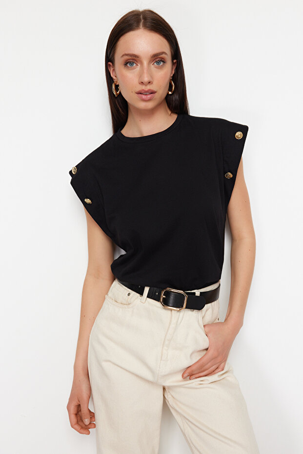 Siyah %100 Pamuk Düğme Detaylı Vatka Görünümlü Basic Bisiklet Yaka Örme T-Shirt TWOSS23TS00016 - 1
