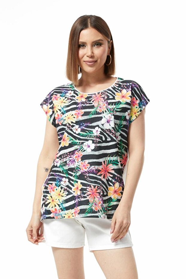 Çiçek Desenli Tshirt Tişört - 1