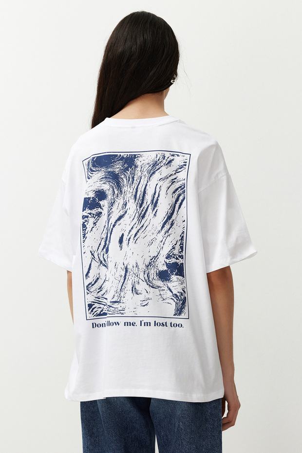 Beyaz %100 Pamuk Sırt ve Ön Baskılı Oversize/Rahat Kesim Örme T-Shirt TWOSS24TS00234 - 6