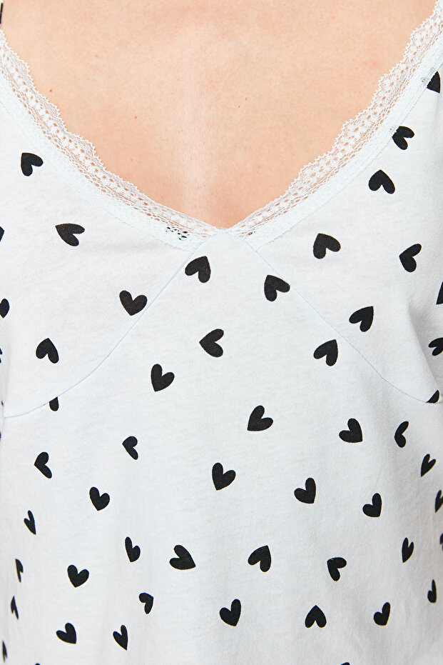 Uçuk Mavi %100 Pamuklu Kalpli Dantelli İp Askılı Şortlu Örme Pijama Takımı THMSS24PT00106 - 4