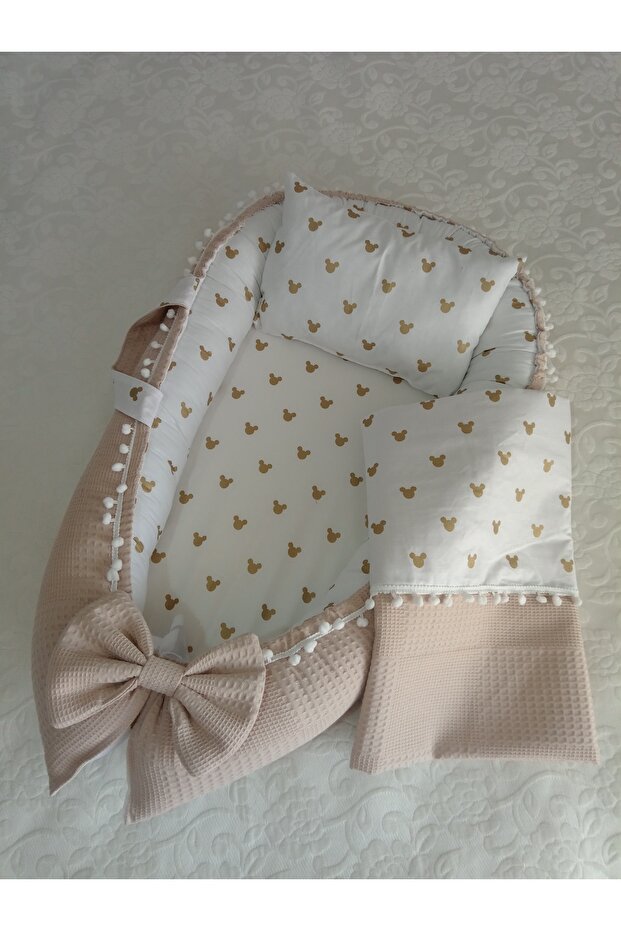 Luxury Design Babynest Baby Bed Mother's Side Baby Bed, Pillow and Blanket