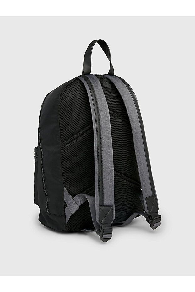 حقيبة ظهر رجالية من Ck Essential - 6