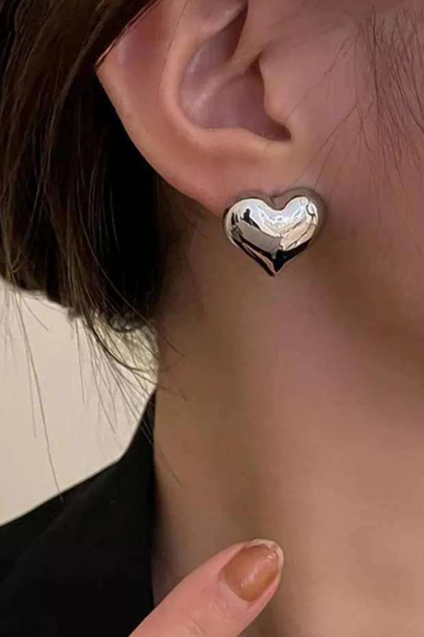 Silver Colored Women's Heart Earrings Full