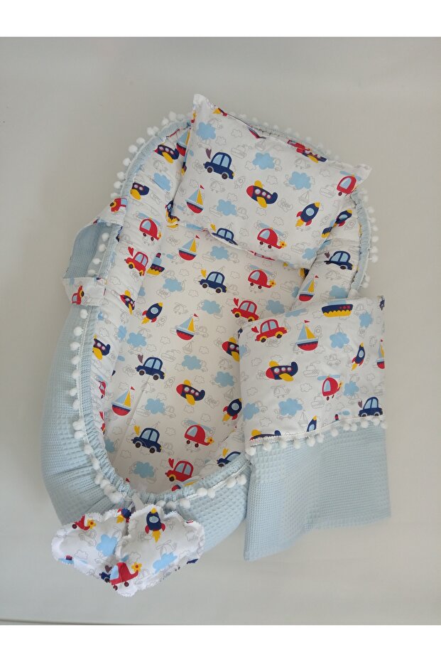Luxury Design Babynest Baby Bed Mother's Side Baby Bed, Pillow and Blanket