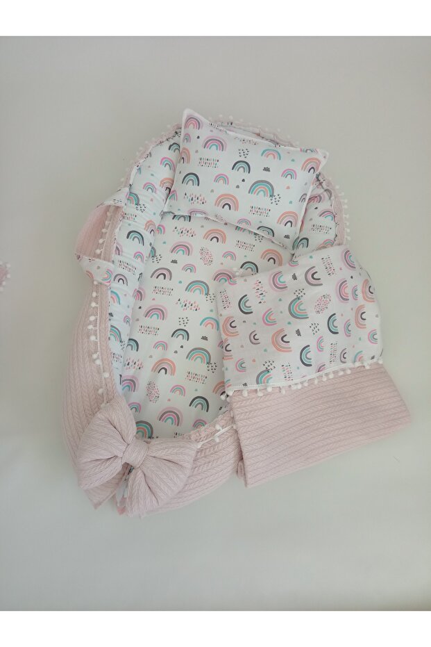 Luxury Design Babynest Baby Bed Mother's Side Baby Bed, Pillow and Blanket