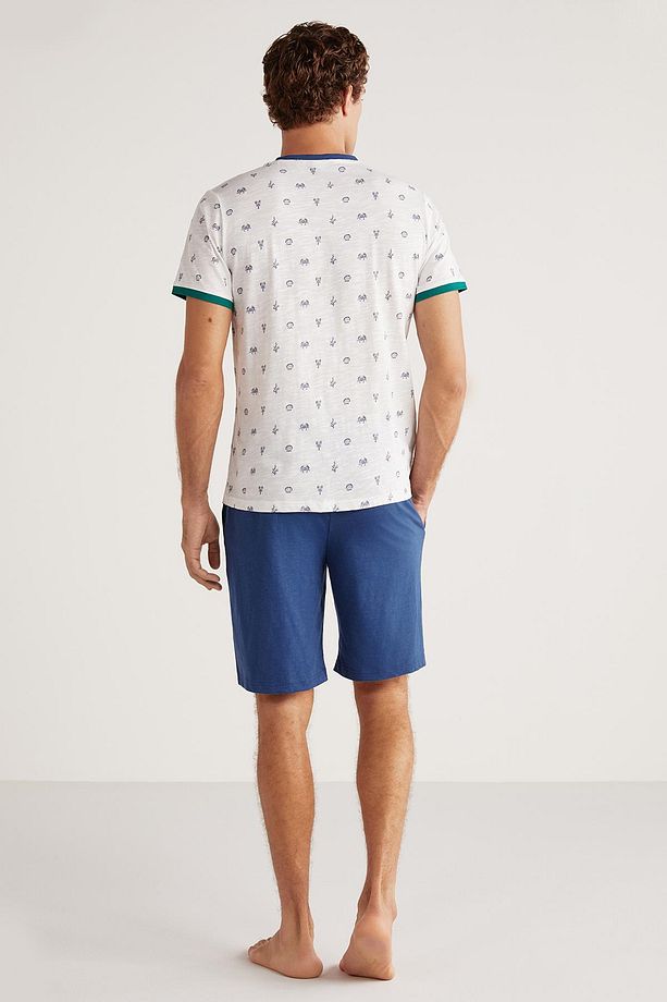 Tişört ve şort pijama takımı - 4