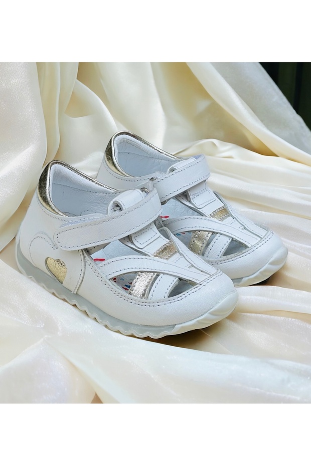 Leather and Orthopedic Sole Casual Children's Shoes
