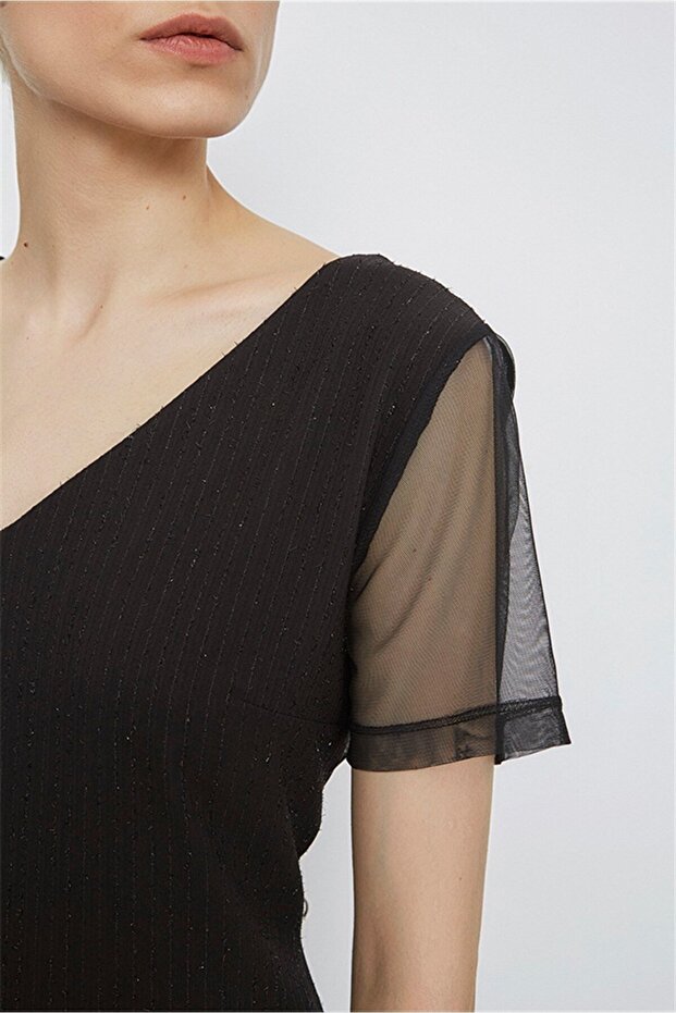 Sırtı İşlemeli Transparan Elbise - 7