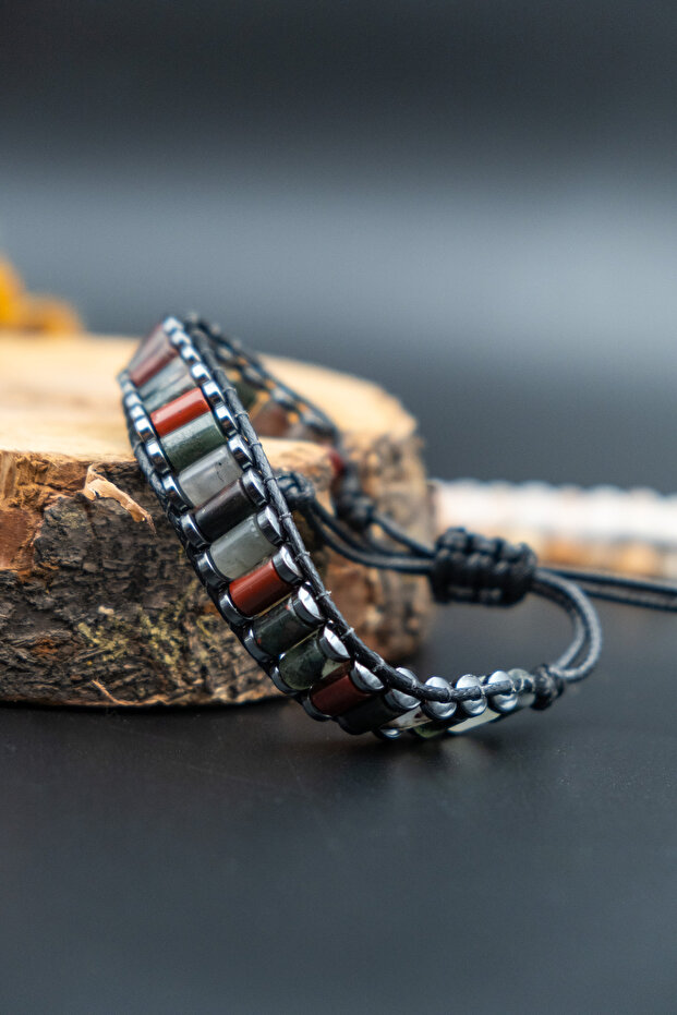 سوار منقوش من العقيق والهيماتيت - 2