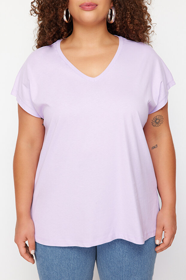 Lila Relaxed V Yaka Yırtmaçlı %100 Pamuk Örme T-Shirt TBBSS22BF0036 - 4