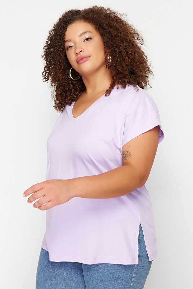 Lila Relaxed V Yaka Yırtmaçlı %100 Pamuk Örme T-Shirt TBBSS22BF0036 - 2