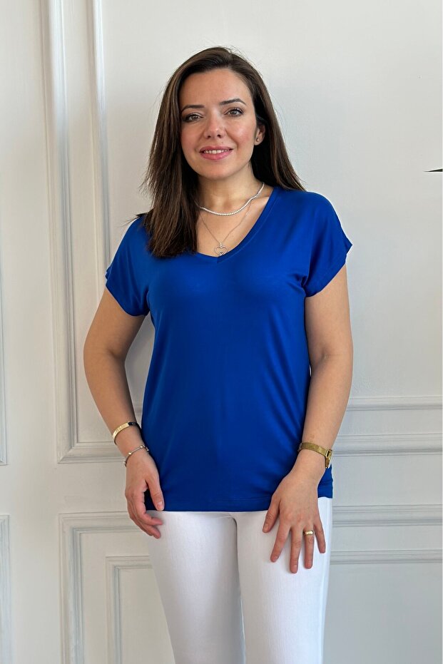 V-Neck Basic T-Shirt - 1