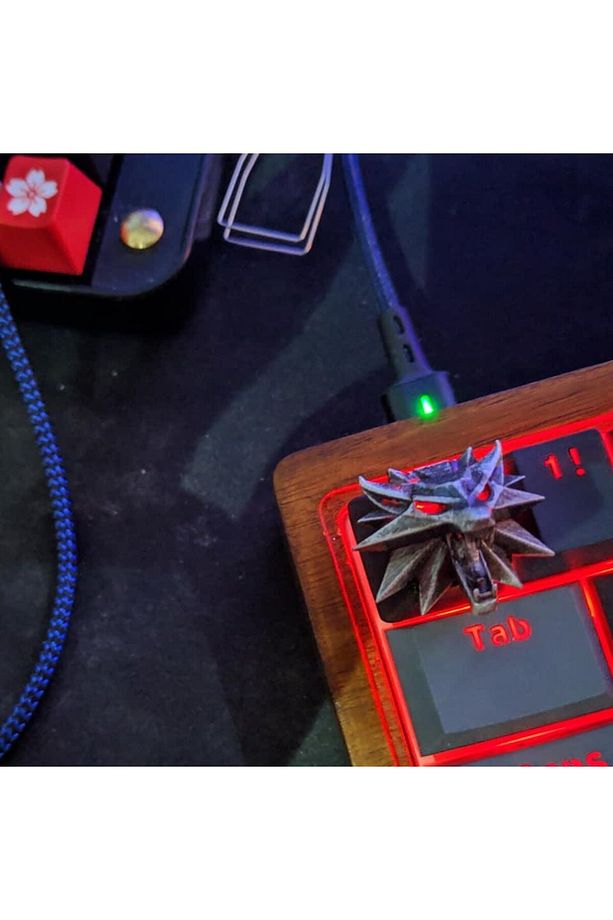 Yeni Estevia Byr Witcher 3 Keycap Kurt Siyah 5210380 Company - 1