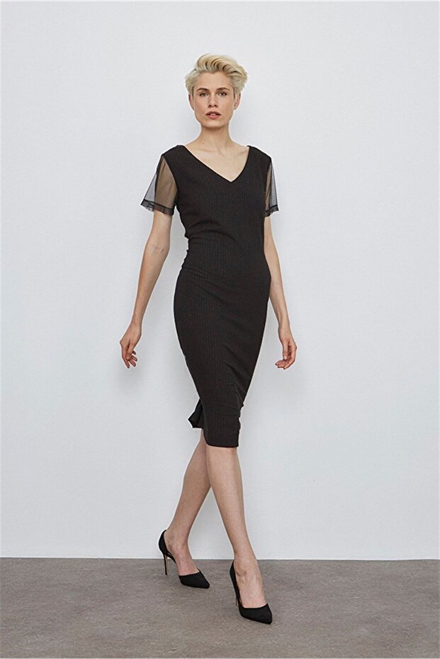 Sırtı İşlemeli Transparan Elbise - 4