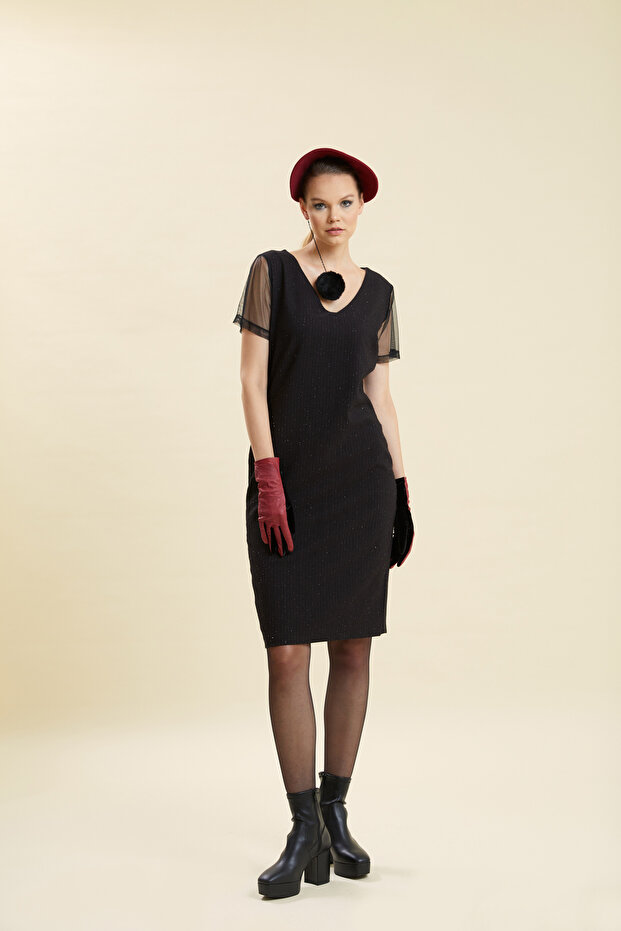 Sırtı İşlemeli Transparan Elbise - 1