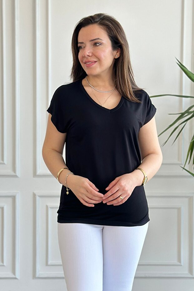 Tricou Basic cu decolteu în V - 5