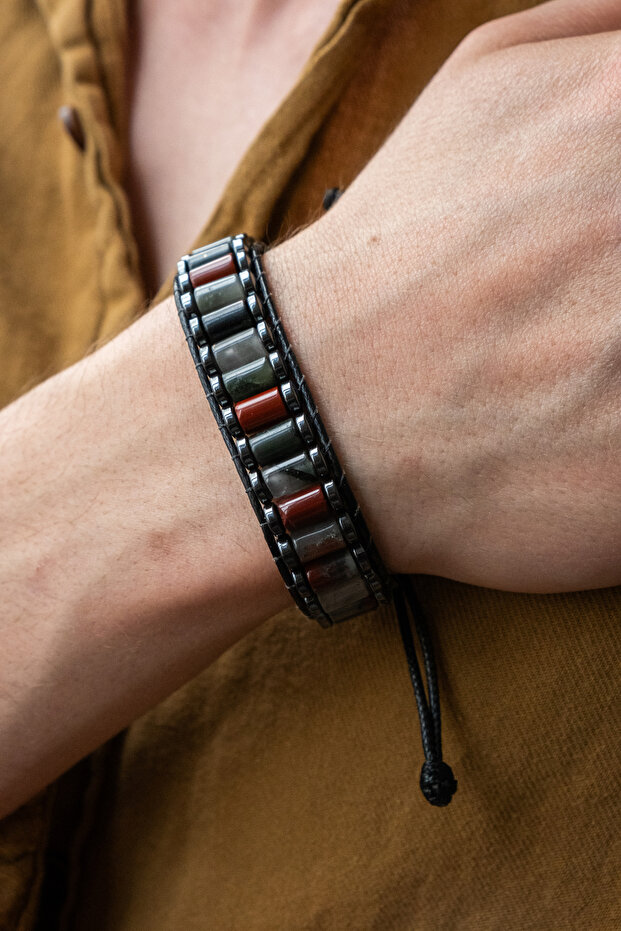 سوار منقوش من العقيق والهيماتيت - 5