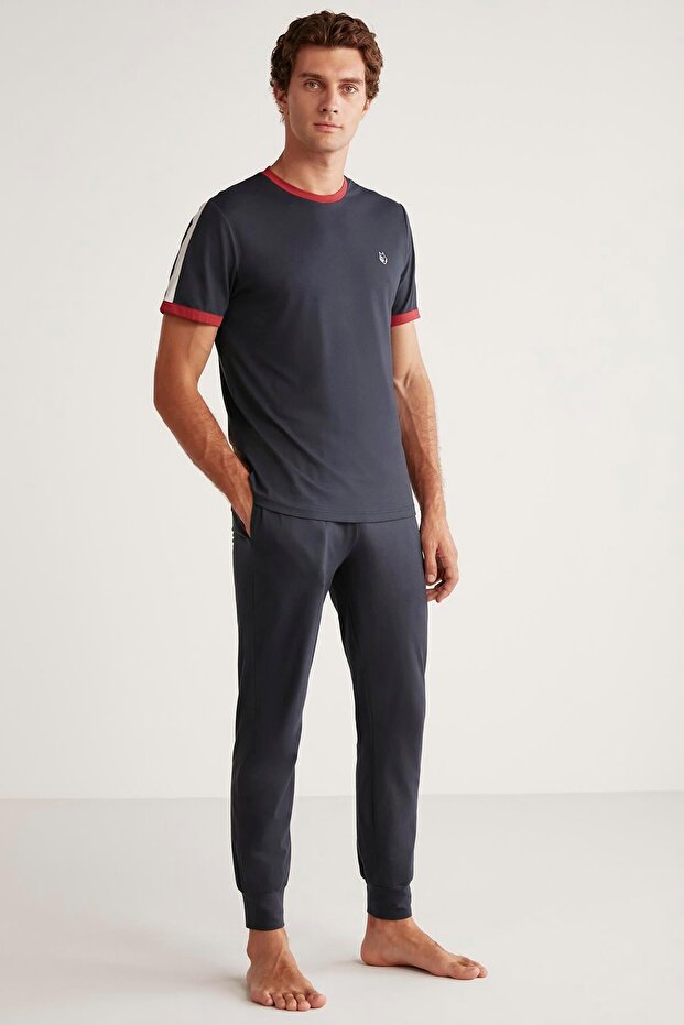 طقم بيجامة ناعم الملمس - 1