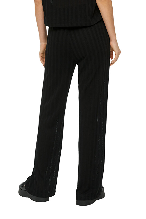 Semi-transparent trousers with a structured pattern - 3