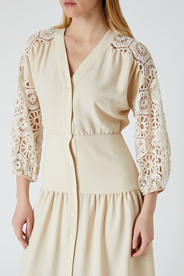 Dantel geçişli elbise - 4