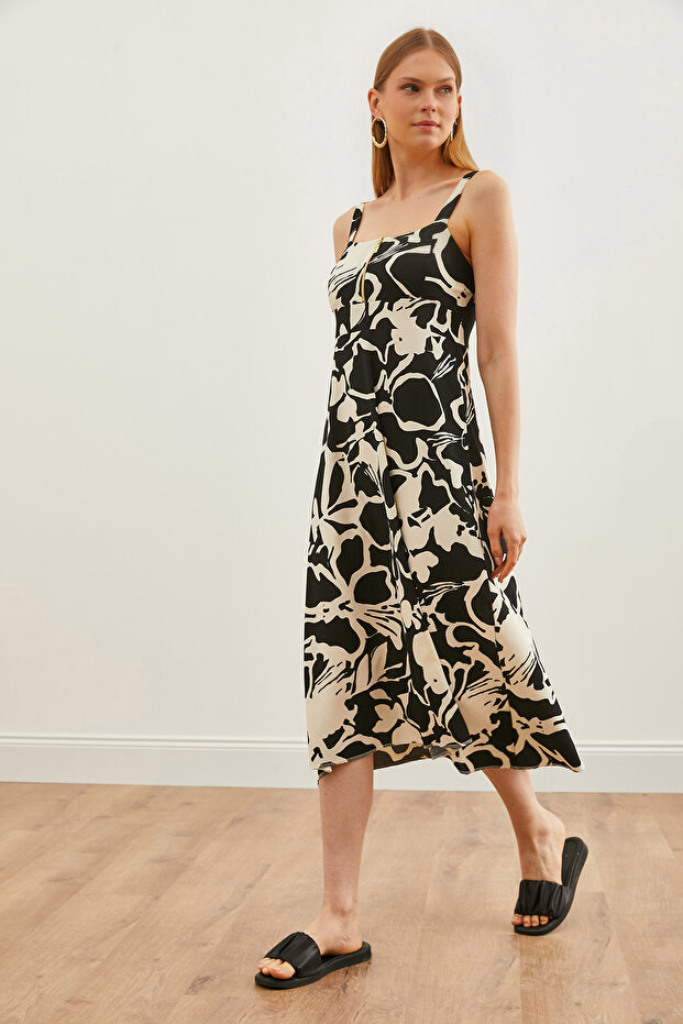 Kadın Siyah Beyaz Fermuarlı Desenli Örme Elbise ELB-19000615 - 4