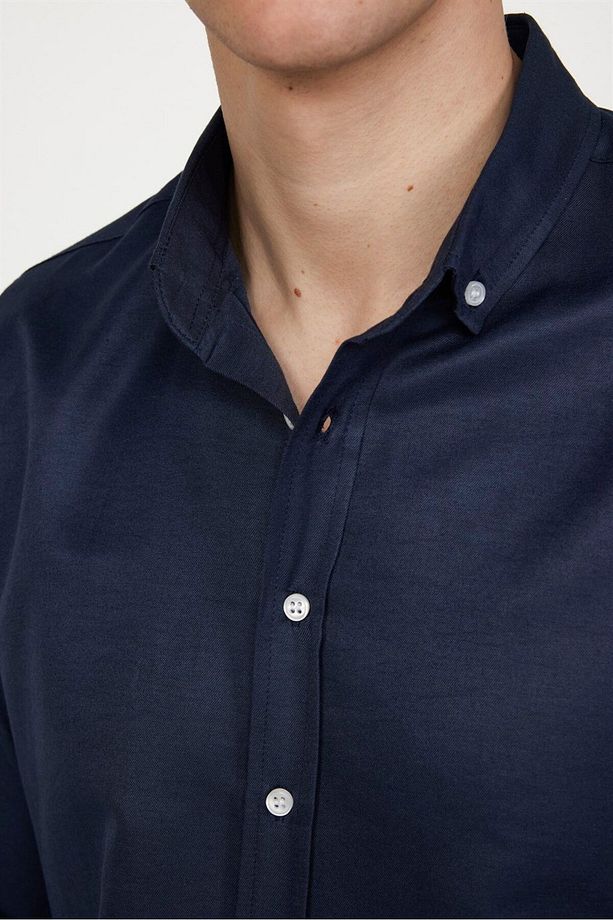 Slim Fit Uzun Kollu Düğmeli Yaka Pamuklu Kolay Ütü Düz Erkek Gömlek - 5