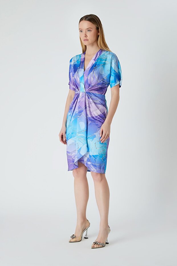 Soyut desenli elbise - 3