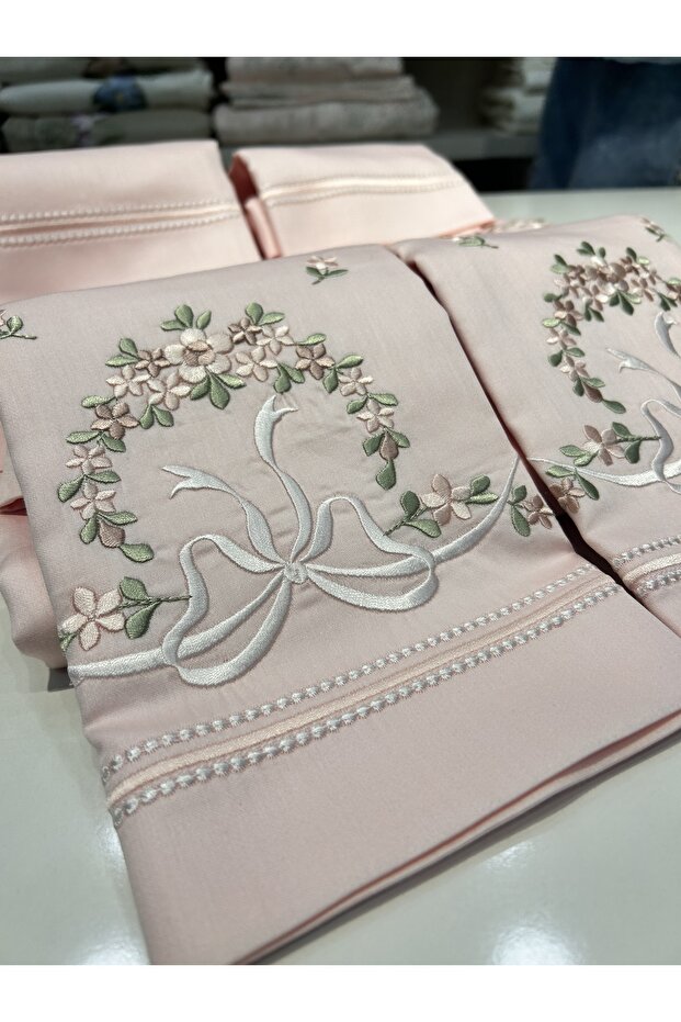 Embroidered Cotton Satin Duvet Cover Set Consisting of 6 Pieces