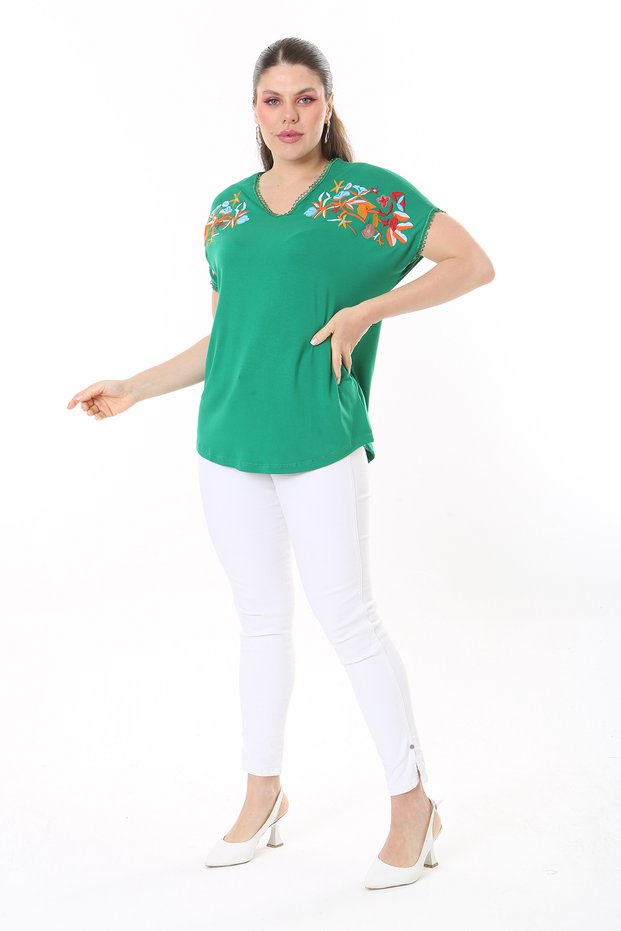 Women's Plus Size Green Embroidery Detailed Collar and Sleeve Kopenaki Lace V-neck Blouse 65N37676