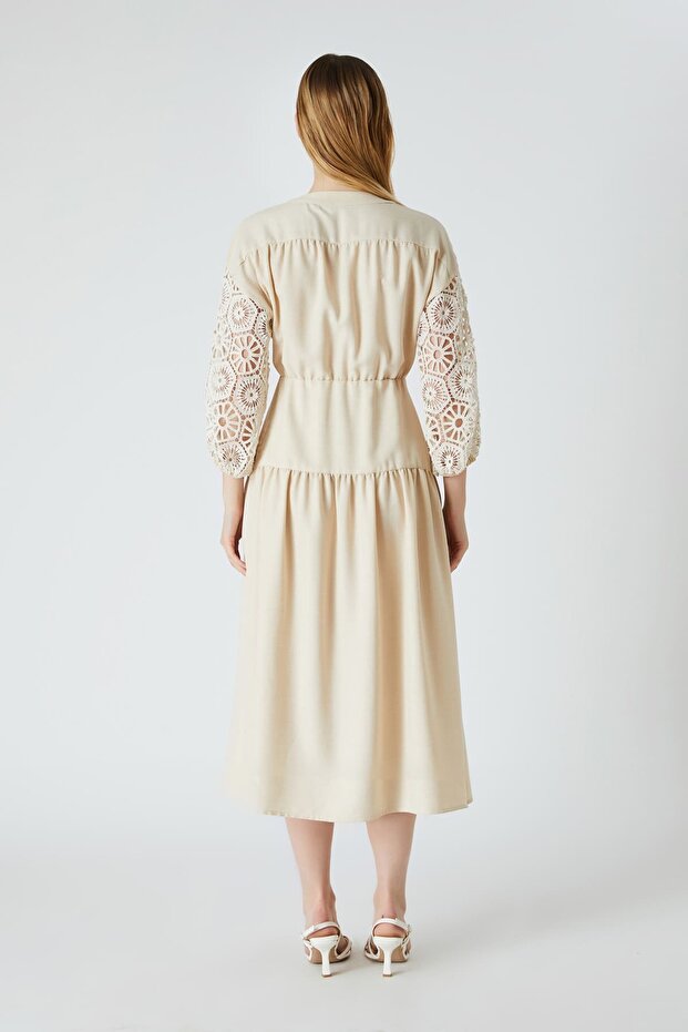 Dantel geçişli elbise - 3