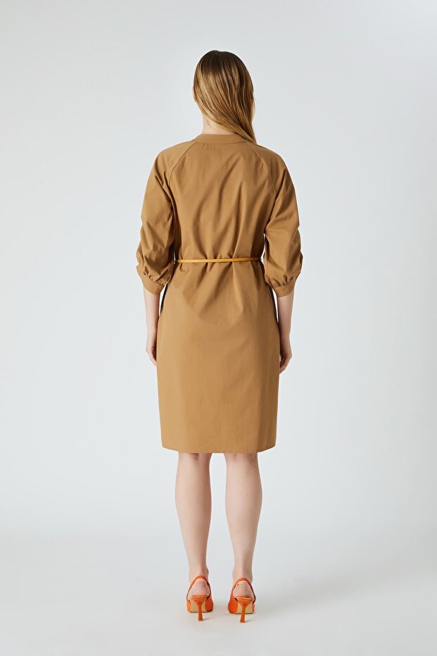 Kontrast nakışlı elbise - 3