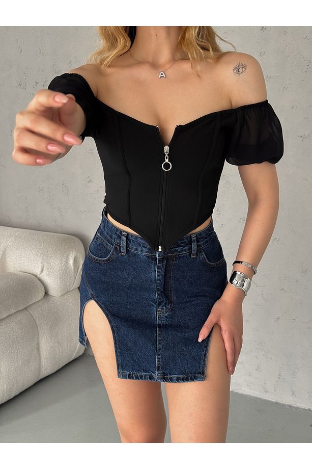 Siyah Kolu Şifonlu Fermuarlı Kısa Kol Kadın Crop Bluz - 8