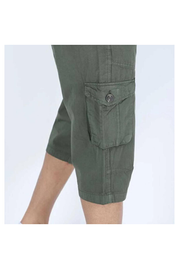 Knee-Length Cargo Pocket Capri - 3