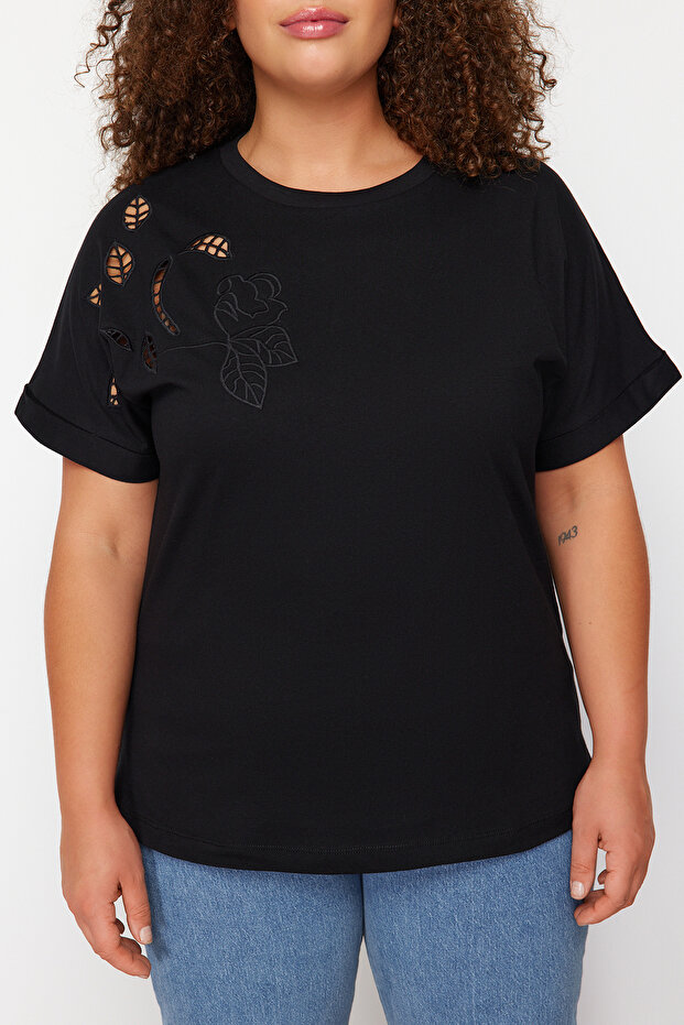 Siyah Brode Detaylı Basic %100 Pamuk Örme T-shirt TBBSS24BF00055 - 2