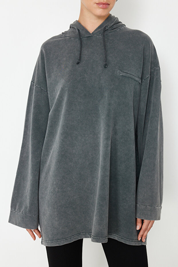 Antrasit Asit Yıkamalı Kapüşonlu Oversize Örme Sweatshirt TCTSS24TW00006 - 5