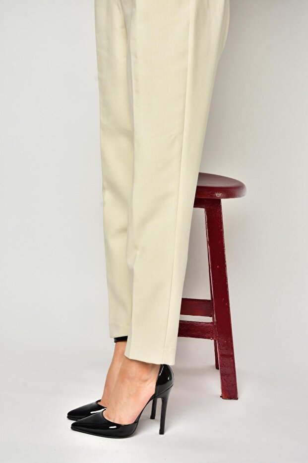 S372664708 Fekete lakkbőr vékony sarkú női cipő - 3