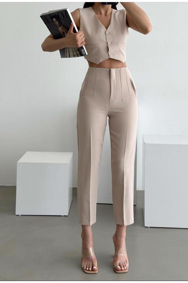 Zr Model Beige Collared High Waist Fabric Trousers Life Style