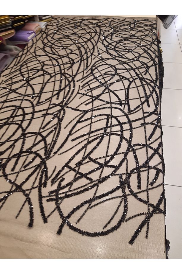 Abiyelik Asimetrik desenli İşlemeli Dantel 2.5 Metre (Astar Dahil) - 2