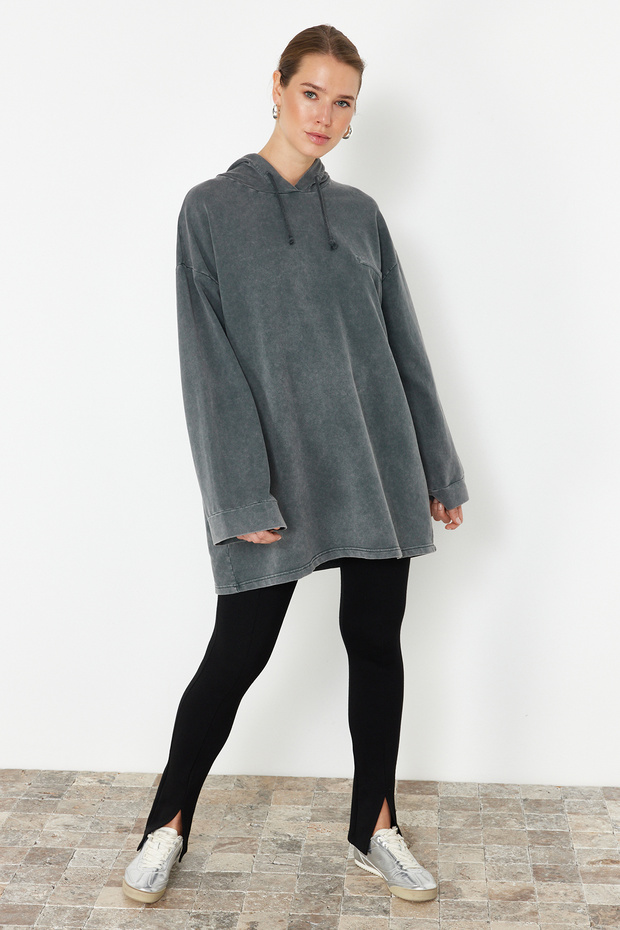 Antrasit Asit Yıkamalı Kapüşonlu Oversize Örme Sweatshirt TCTSS24TW00006 - 1