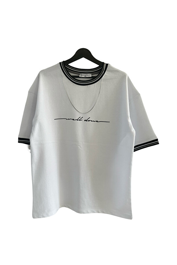 Men's neckline detailed signature printed oversize t-shirt